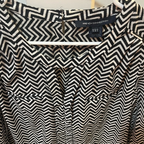 Black and white blouse from French Connection. Size 6 - Picture 3 of 3